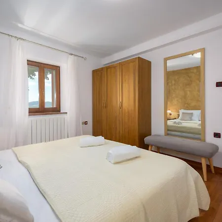 For 7 People In Istria With Jacuzzi & Sauna *