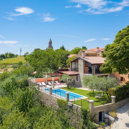 Villa For 7 People Near Motovun With Jacuzzi & Sauna